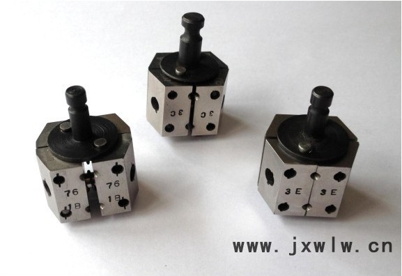 源吉臺(tái)式冷焊機(jī)