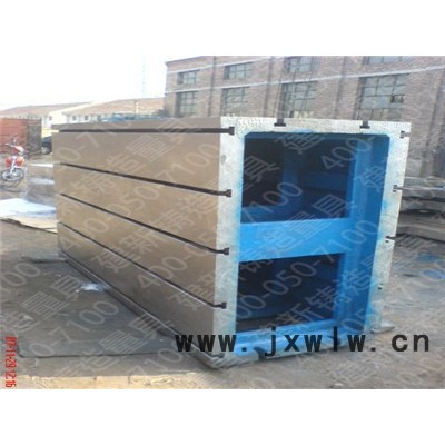 鑄鐵方箱，劃線方箱，檢驗(yàn)方箱由泊頭市建新鑄造量具有限公司提供