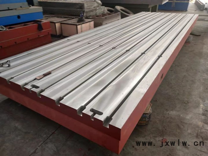 亮健機(jī)械  T型槽焊接平臺 焊接工作臺 鑄鐵焊接平臺 焊接平臺價格 焊接平臺廠家