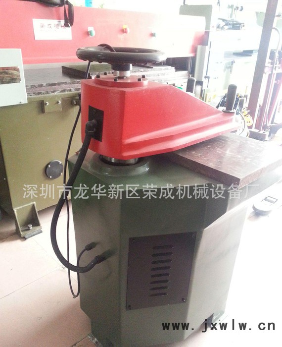 生產(chǎn) 14T搖臂式半鑄鐵裁斷機
