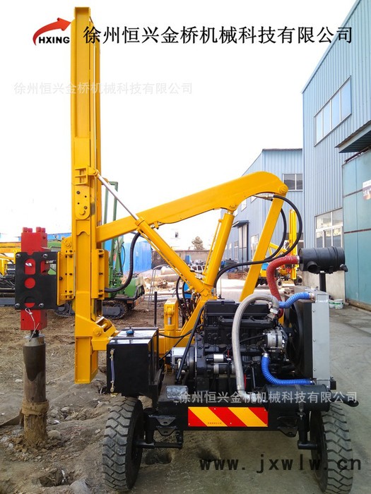 徐州打樁機(jī)廠家裝載式公路護(hù)欄打樁機(jī) 360型號(hào)輪式震動(dòng)高速打孔機(jī)