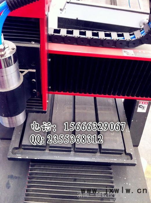 迅捷電腦3030銅章雕刻機(jī) 木梳雕刻機(jī) 工藝品掛件金屬雕刻機(jī)
