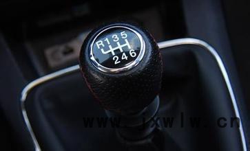 上海汽車(chē)配件變速器軸激光打標(biāo)機(jī)/南京半導(dǎo)體激光器廠家專(zhuān)業(yè)更換