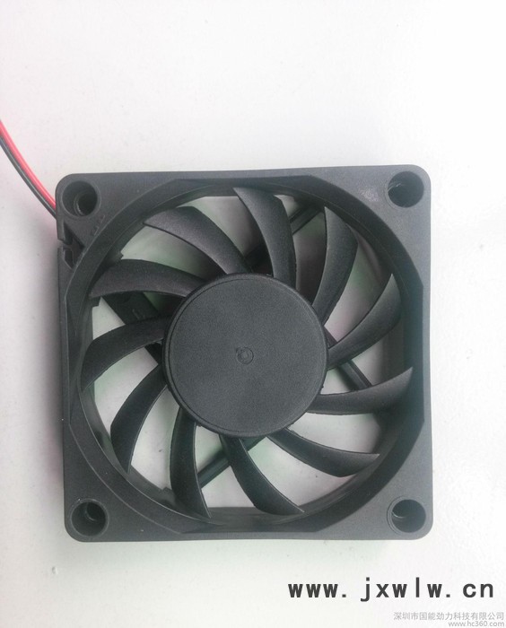 可變速DC7025直流工業(yè)散熱風扇，12V高轉(zhuǎn)高風量工業(yè)排風
