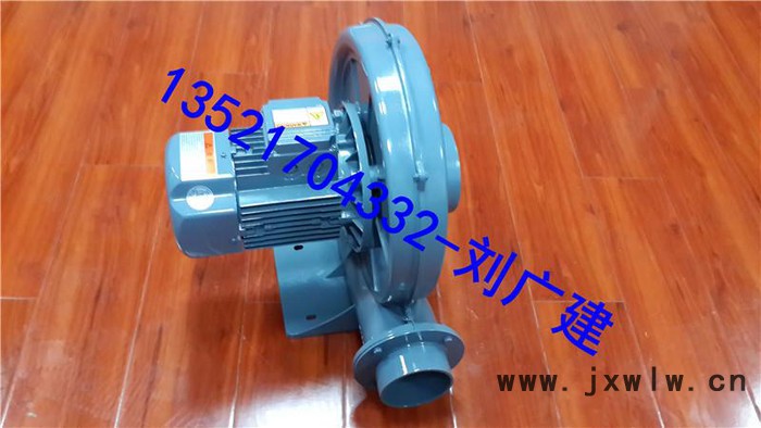 中壓透浦式鼓風機 適用于：鋸末 塑料顆粒，干粉輸送， 粉末輸送，農作物顆粒，煙氣回收 飼料輸送，排風鍋爐送風，吸料送料