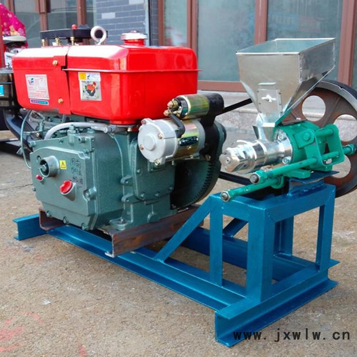 車載式五谷雜糧膨化機 汽車發(fā)動機帶動雜糧膨化機 玉米膨化機