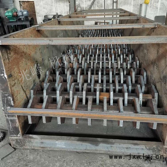 兆峰泥石分離機 泥石分離設備 泥巴石頭分離機 土石篩分設備 多級聯(lián)動滾軸篩 滾軸篩廠家供應