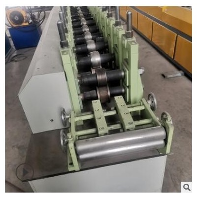 全自動(dòng)C型鋼成型機(jī)自動(dòng)定尺異形設(shè)備CZ冷彎壓型機(jī)液壓剪切C型鋼機(jī)